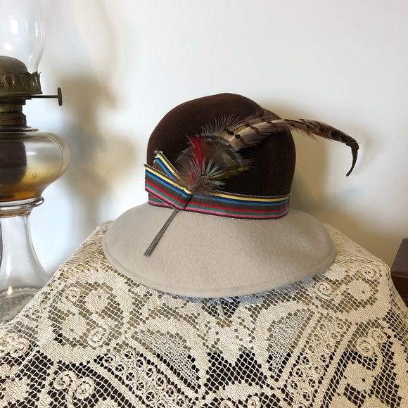 Vintage Georgette Velour Hat with Feather (read) - Picture 1 of 7